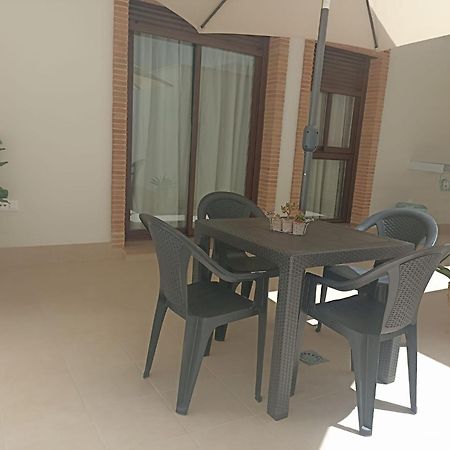 Apartamento Nuevo Centrico Con Aparcamiento Privado Incluido Alcalá de Guadaira Exteriör bild