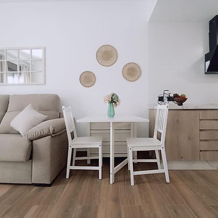 Apartamento Nuevo Centrico Con Aparcamiento Privado Incluido Alcalá de Guadaira Exteriör bild