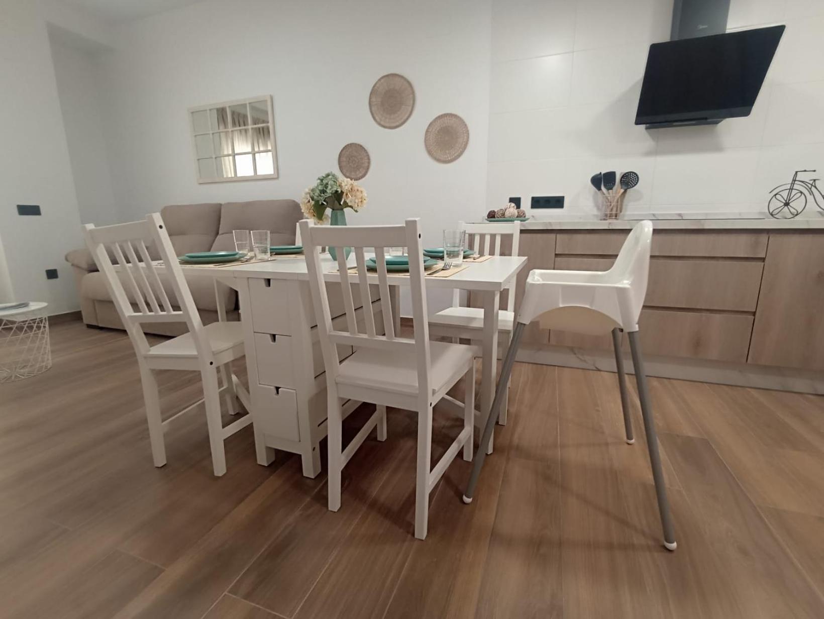 Apartamento Nuevo Centrico Con Aparcamiento Privado Incluido Alcalá de Guadaira Exteriör bild