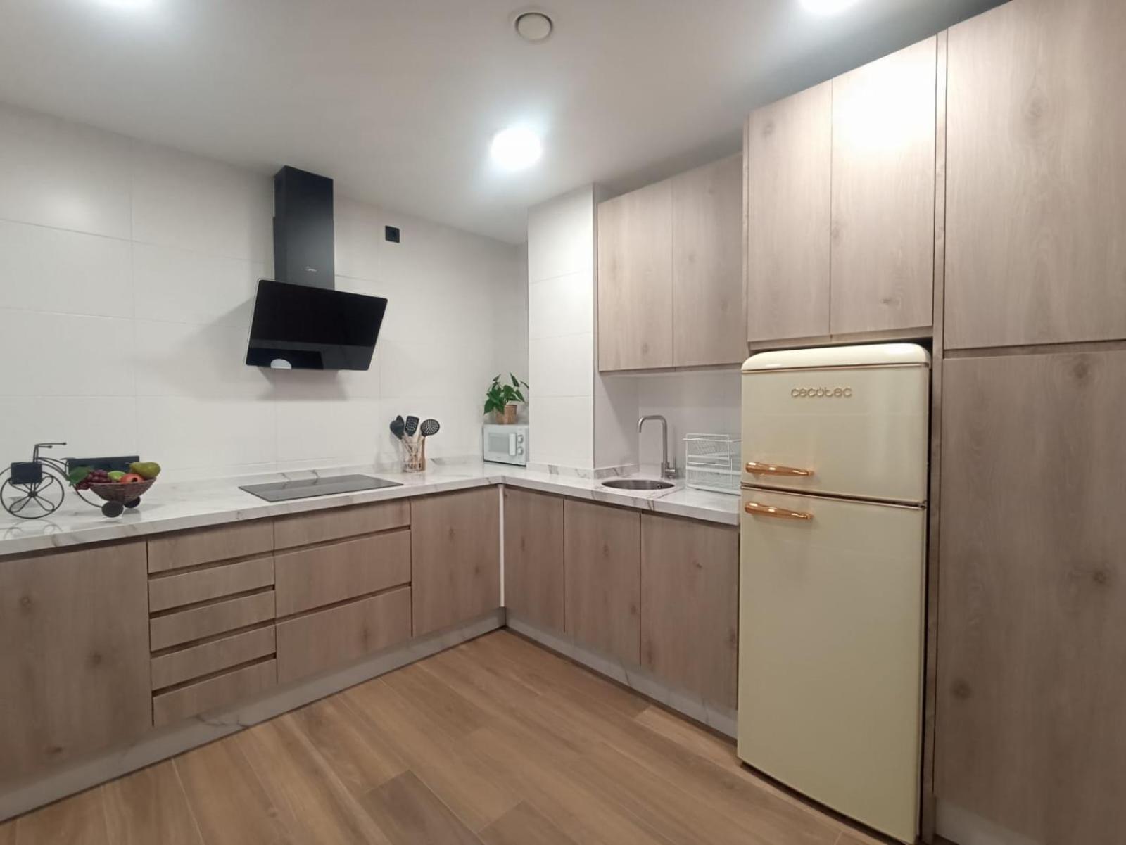 Apartamento Nuevo Centrico Con Aparcamiento Privado Incluido Alcalá de Guadaira Exteriör bild